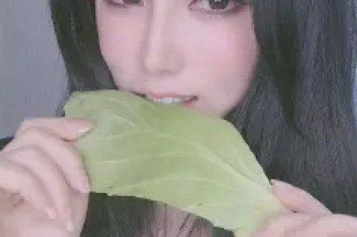 看到方媛在综艺里耍大牌袁咏仪嫌弃的眼神装都不装一下