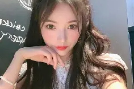 谢娜彻底塌房！这次张杰也救不了她